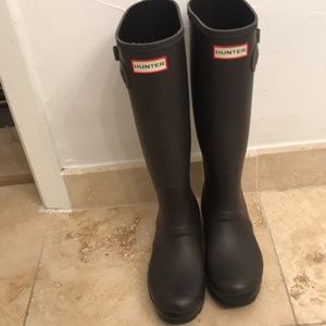 Tall hunter boots